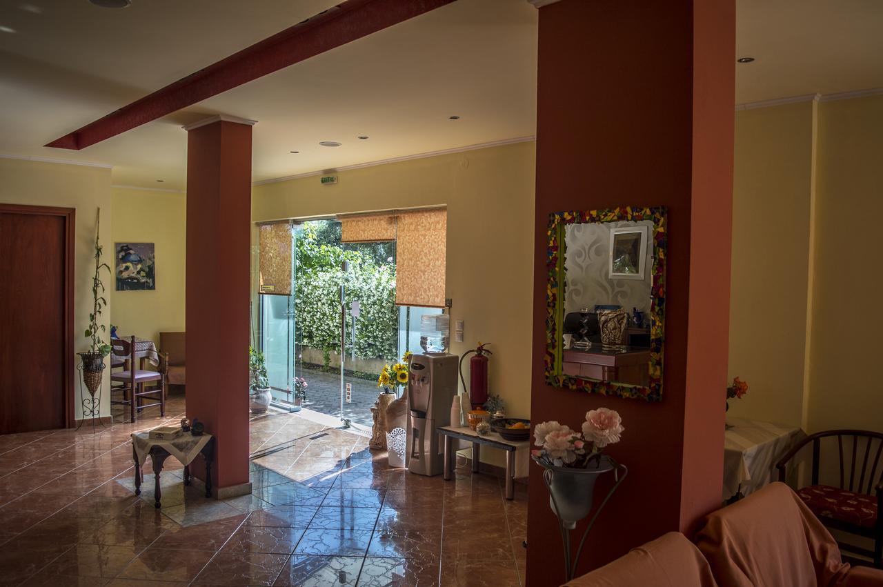 Dolphins Apartments & Rooms Лименас Екстериор снимка