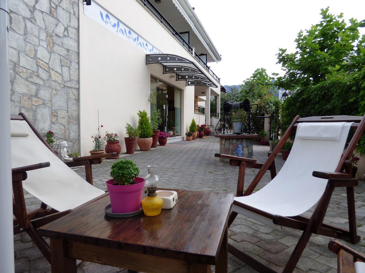 Dolphins Apartments & Rooms Лименас Екстериор снимка