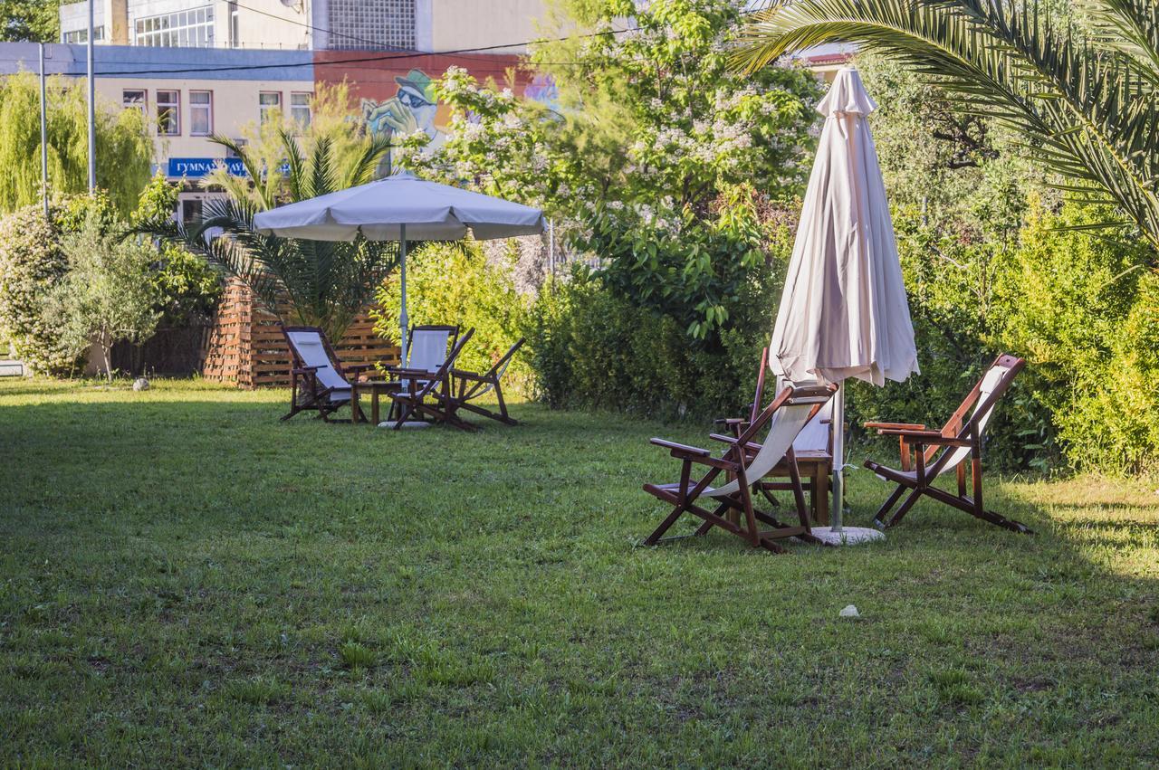 Dolphins Apartments & Rooms Лименас Екстериор снимка