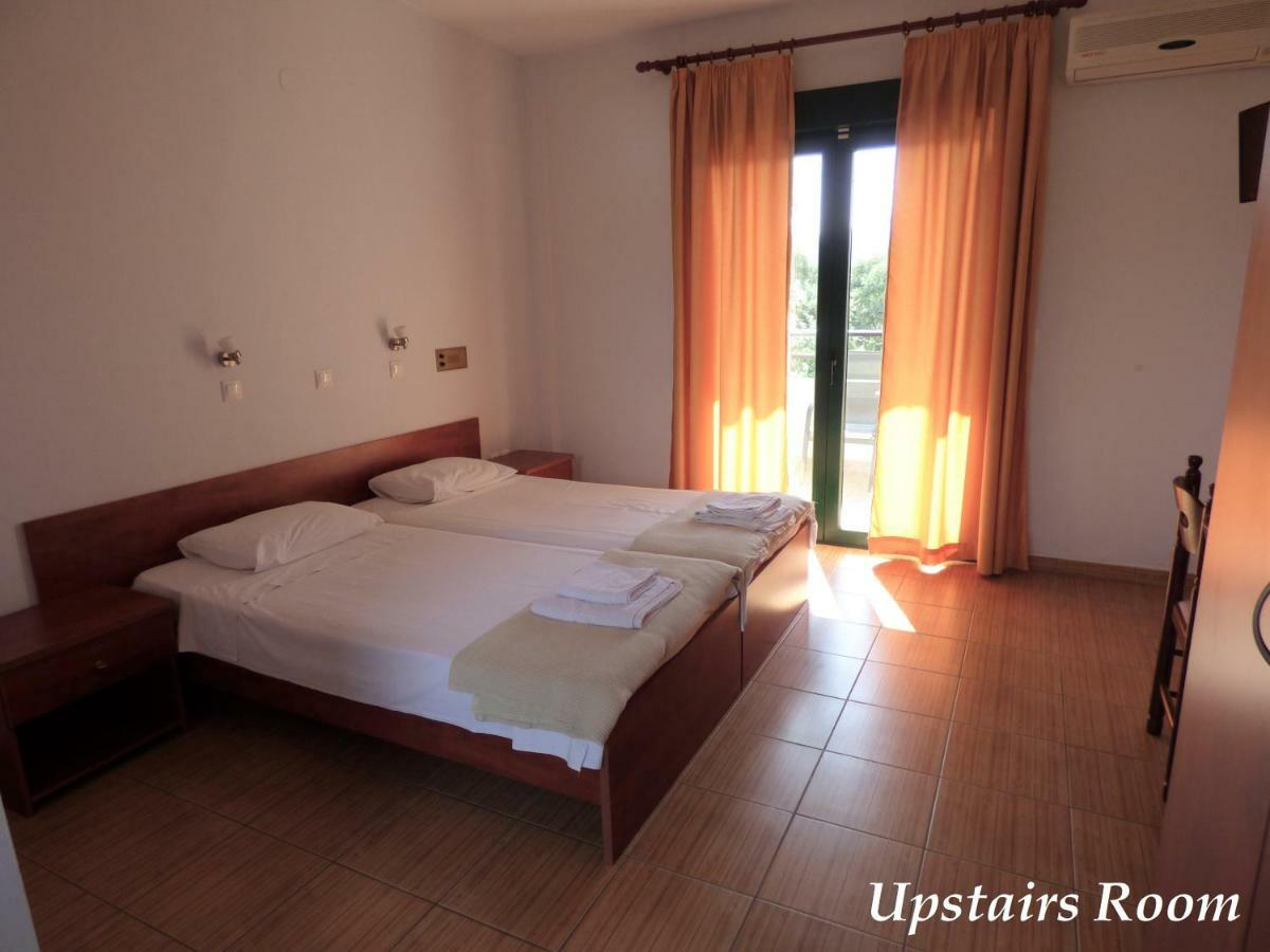 Dolphins Apartments & Rooms Лименас Екстериор снимка