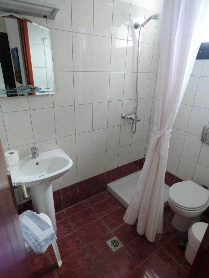 Dolphins Apartments & Rooms Лименас Екстериор снимка